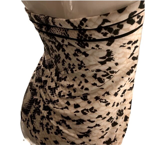 White House Black Market Silk Animal Print Top built-in Bra Size Small - Picture 6 of 8